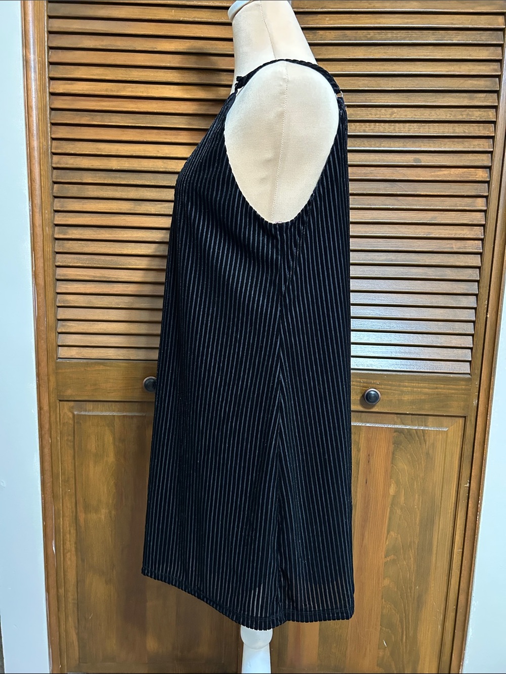Wild Fable Ribbed Textured Velvet V-Neck Mini Dress Size M - Picture 3 of 6